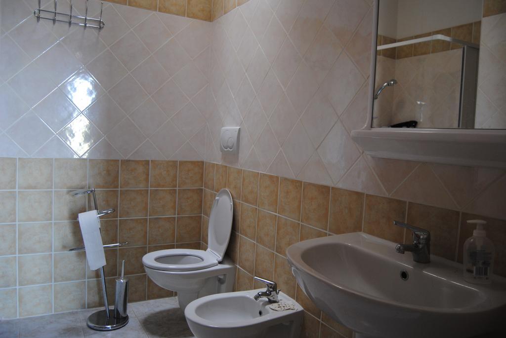 Annaluce Apartments Βιέστε Εξωτερικό φωτογραφία